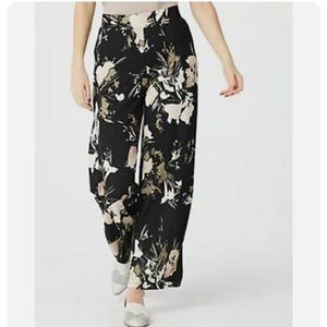 NWT Isaac Mizrahi Wide Leg Palazzo Pants. Tropical Black, Cream and Taupe Floral